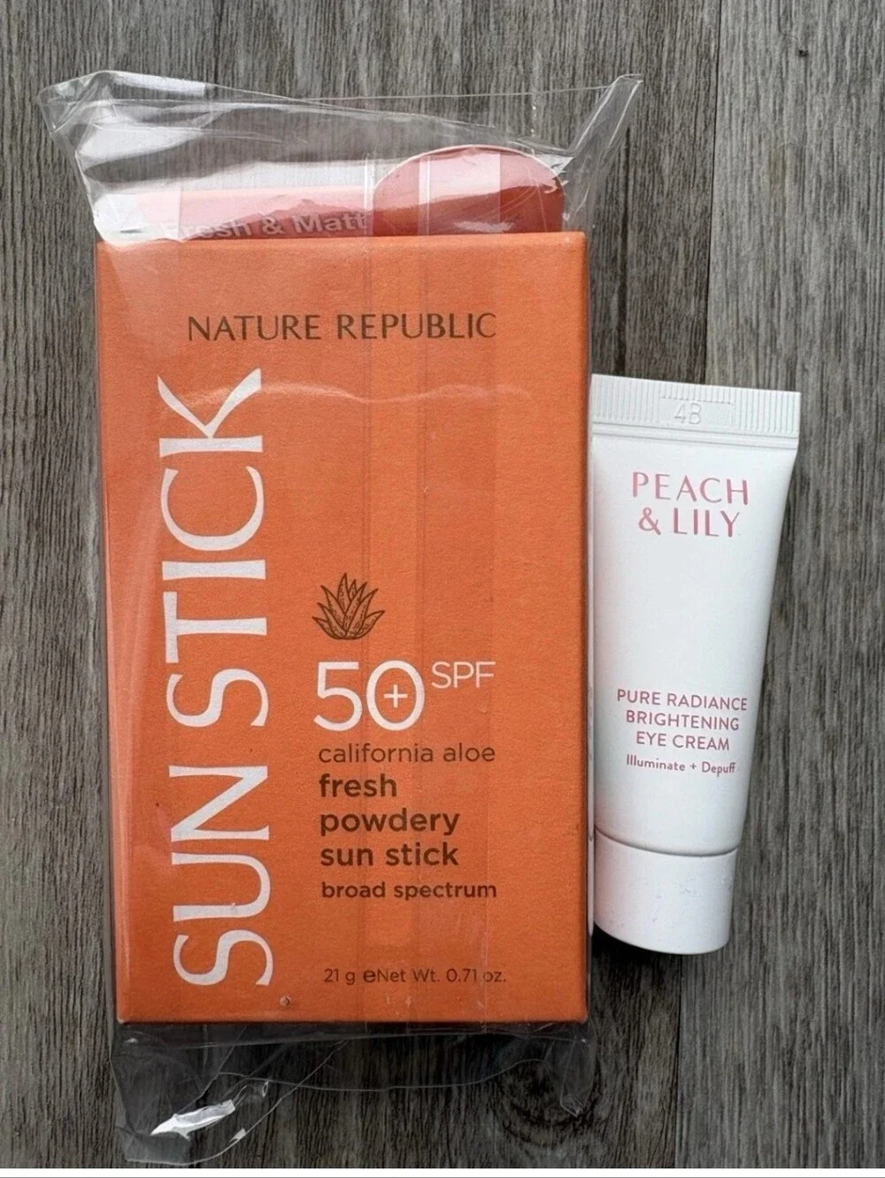 Clinique Smart & Nature Republic Aloe Fresh Sun SPF50+ & Peach & Lily Eye Cream